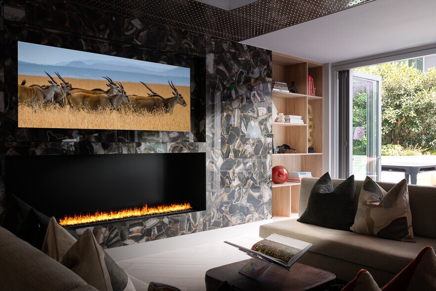 More Photos Of 2528 S Grand Ave, Los Angeles Apartments For Lease