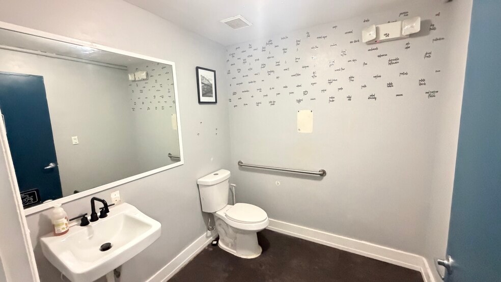 More Photos Of 2606-2614 SW 8th St, Miami Storefront For Lease