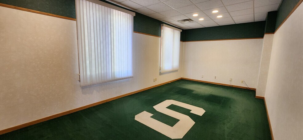 More Photos Of 2410 Woodlake Dr, Okemos Unknown For Lease