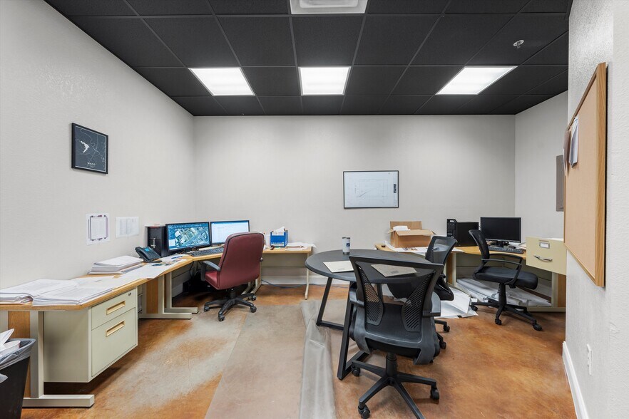 More Photos Of 613 Austin Ave, Waco Storefront Retail Office For Sale