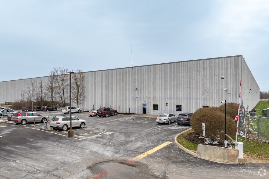 Primary Photo Of 200 Arrowhead Blvd, Hebron Warehouse For Lease