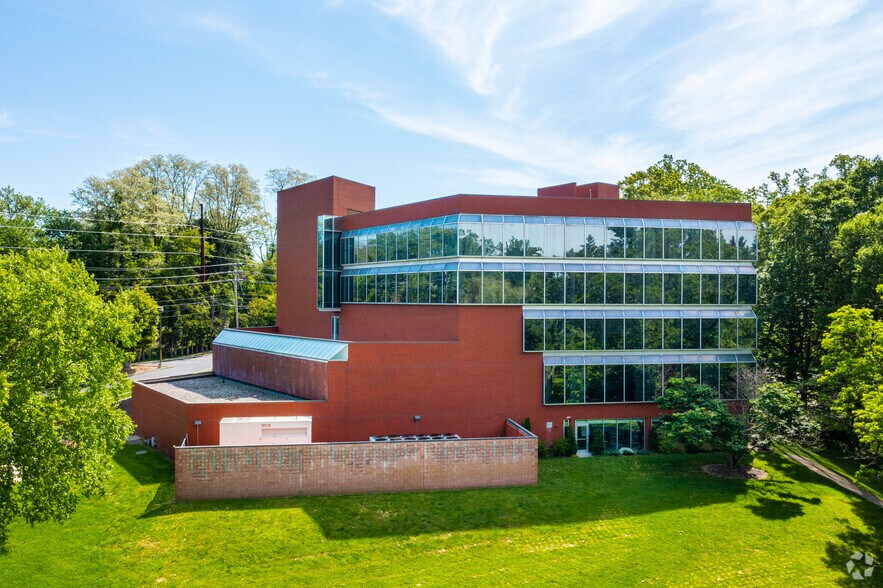 More Photos Of 270 S Bryn Mawr Ave, Bryn Mawr Office For Sale