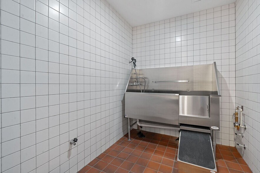More Photos Of , Austin Multifamily For Sale