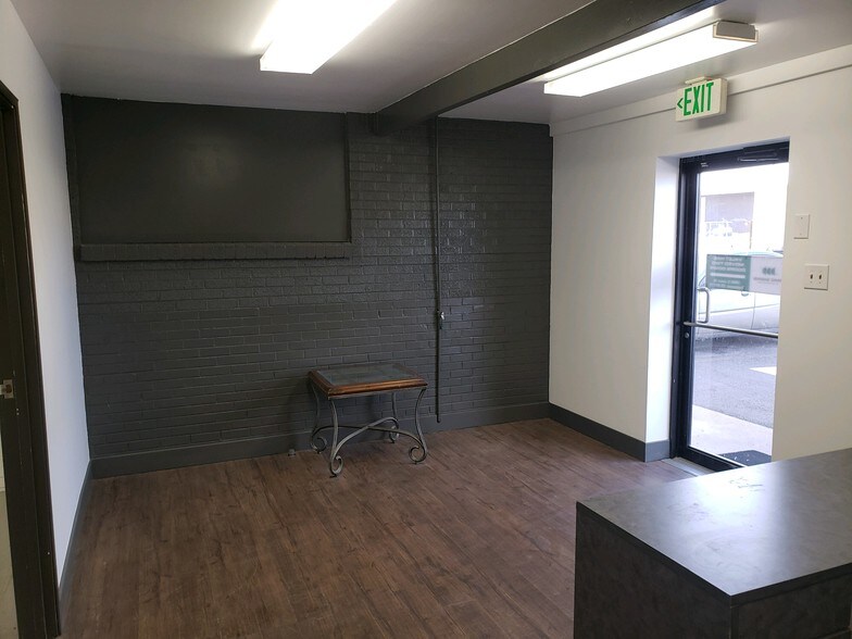 More Photos Of 3878-3898 S Jason St, Englewood Warehouse For Sale