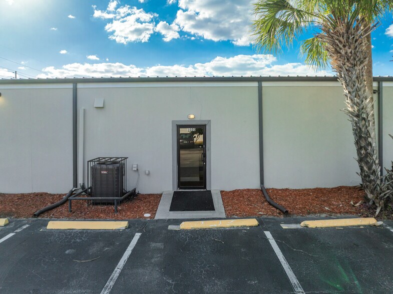 More Photos Of 440 Plumosa Ave, Casselberry Warehouse For Lease