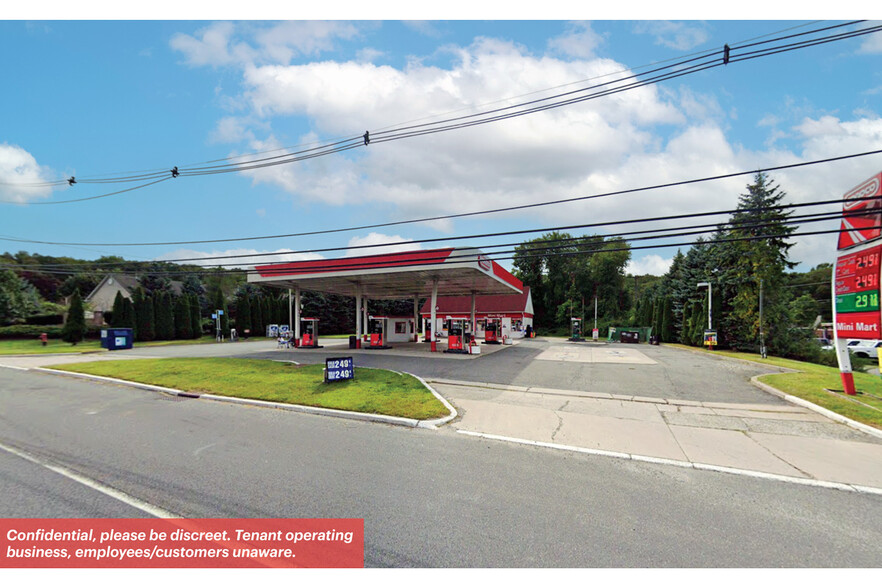 Primary Photo Of 650 NJ-15, Lake Hopatcong Service Station For Lease