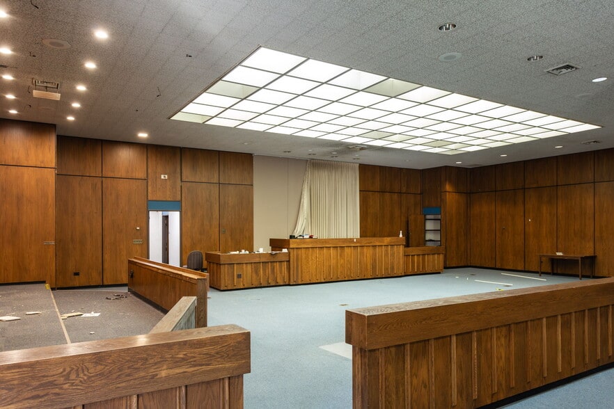 More Photos Of 200 N Main St, Winston-Salem Specialty For Sale