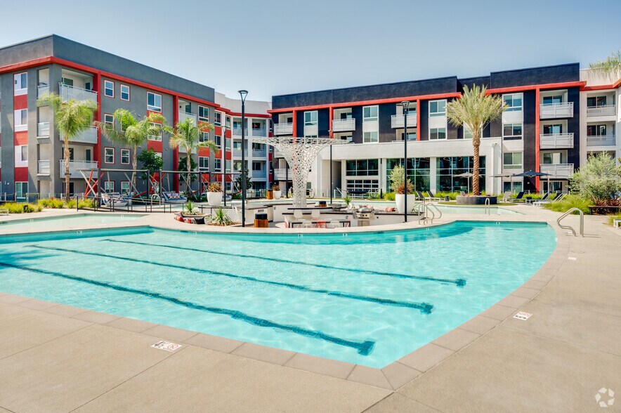 More Photos Of 1912 S Jacaranda St, Anaheim Apartments For Lease