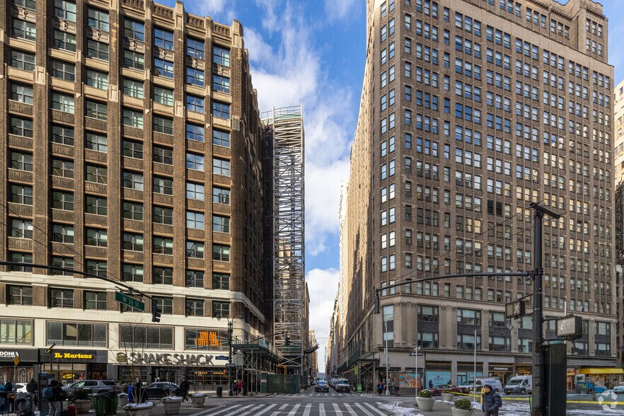 More Photos Of 124 W 36th St, New York Loft Creative Space For Lease