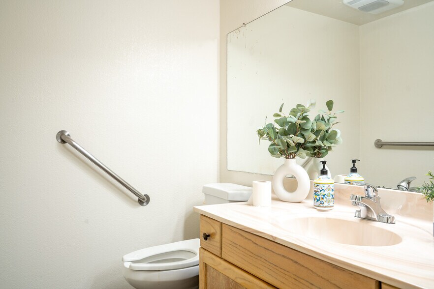 More Photos Of 14030 N El Pueblo Blvd, Fountain Hills Assisted Living For Sale