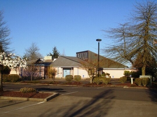 Primary Photo Of 1390 Waverly Dr SE, Albany Medical For Lease