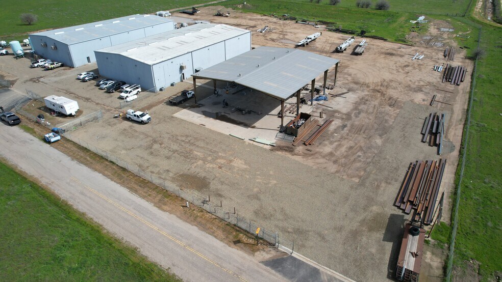 More Photos Of 21721 Road 20, Chowchilla Warehouse For Lease