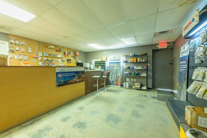 More Photos Of 7020 N County Rd W, Odessa Warehouse For Sale