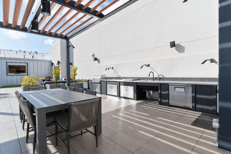 More Photos Of 251 6th St, Sacramento Apartments For Lease