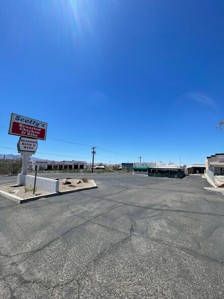 Primary Photo Of 410 El Camino Way, Lake Havasu City Restaurant For Sale