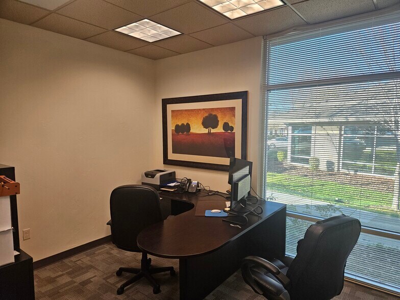 More Photos Of 1406 Blue Oaks Blvd, Roseville Medical For Lease