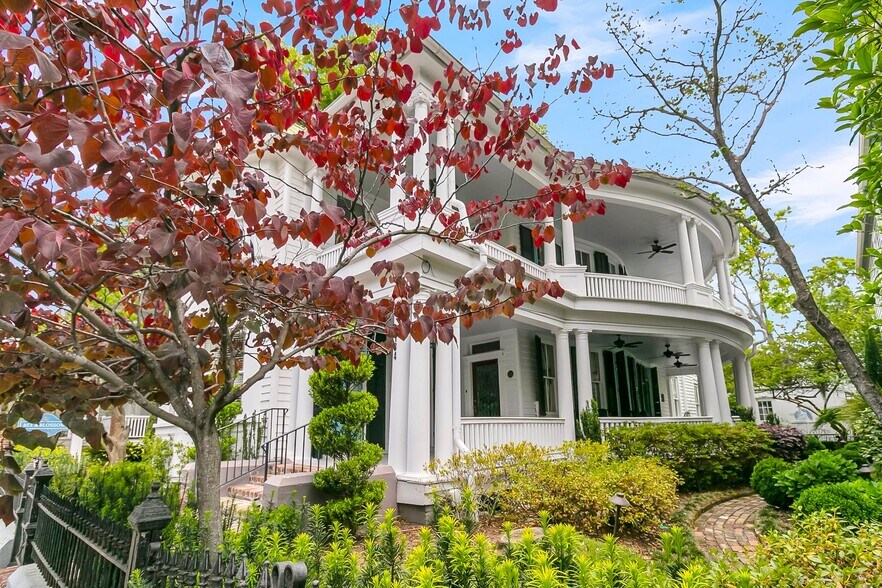 More Photos Of 184 Ashley Ave, Charleston Specialty For Sale