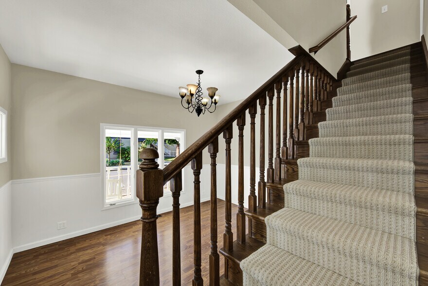More Photos Of 354 Cernon St, Vacaville Office For Sale