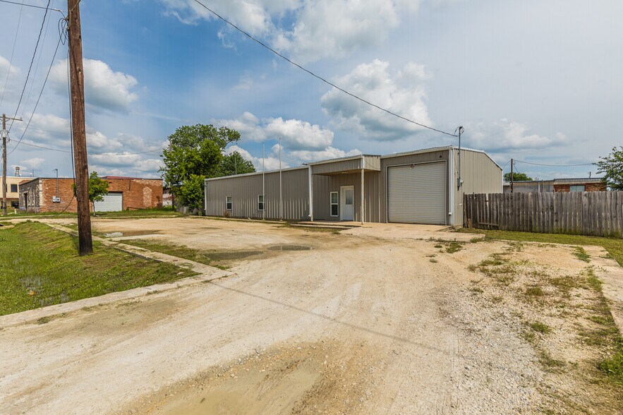 More Photos Of 118 Monroe St., Itasca Office For Lease