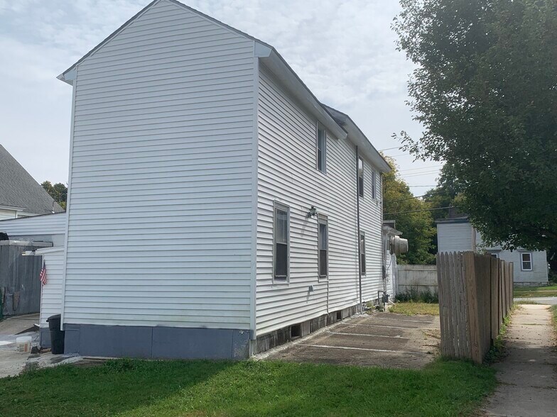 More Photos Of 334 Columbus Ave, Pittsfield Warehouse For Sale