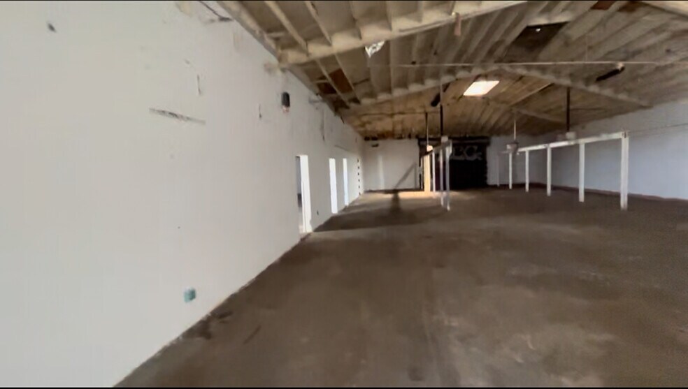 More Photos Of 1401 Wilson St, Los Angeles Warehouse For Sale