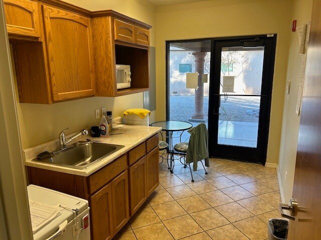 More Photos Of 2851 S Avenue B, Yuma Medical For Lease