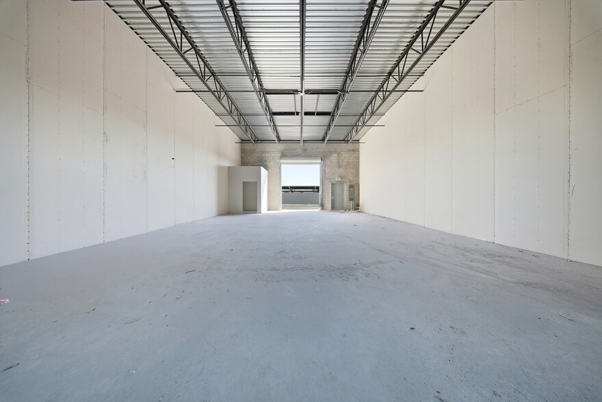 More Photos Of , Largo Unknown For Sale