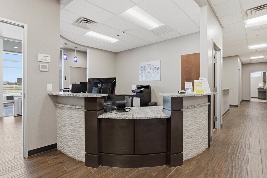 More Photos Of 2804 SW 134th St, Oklahoma City Medical For Sale