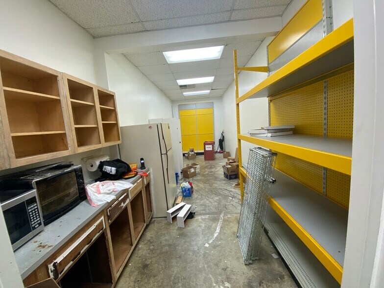 More Photos Of Rte 23 @ Rte 23 & Rte 322, New Holland Unknown For Lease