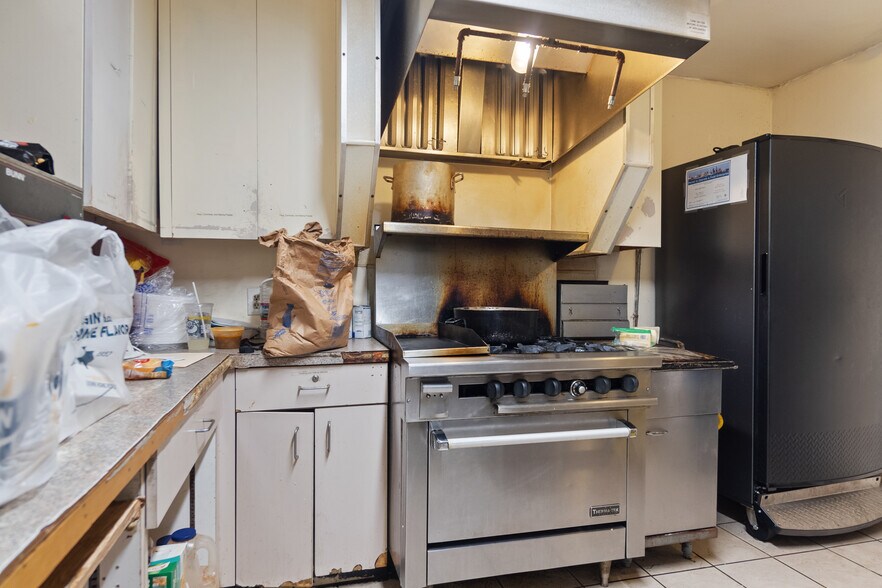 More Photos Of 4606 Connelly St, Austin Assisted Living For Sale