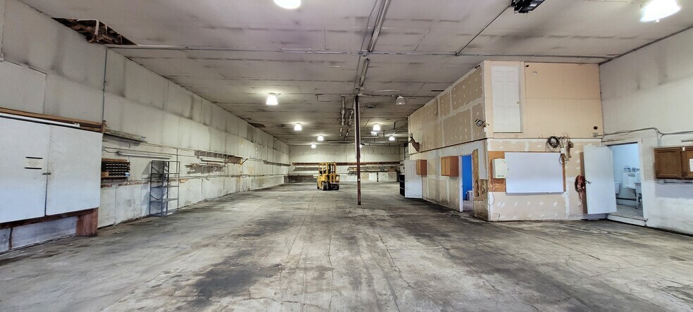 More Photos Of 3105 Vaughn Rd, Great Falls Industrial For Sale