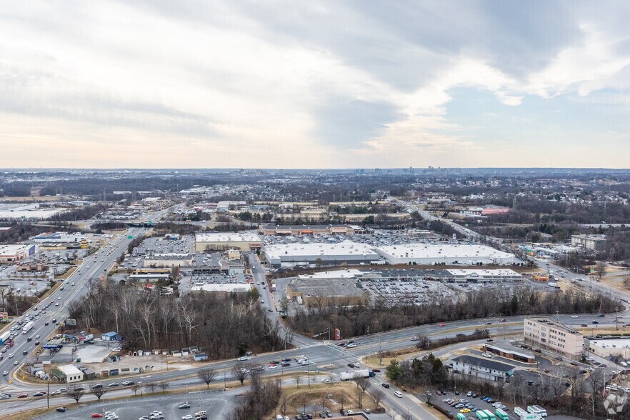 More Photos Of 8640 Pulaski Hwy, Rosedale Freestanding For Lease