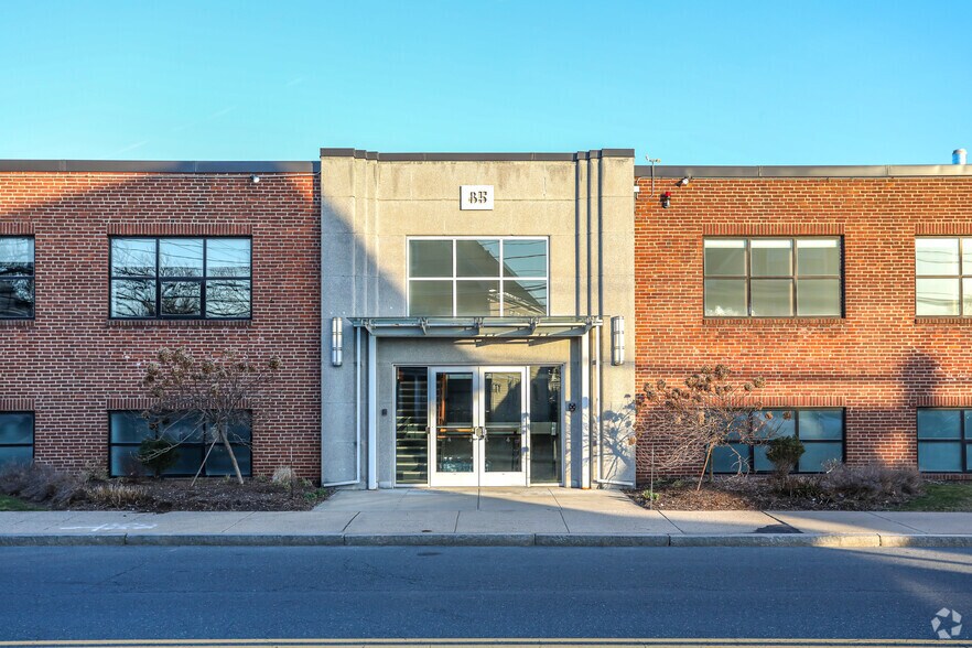 More Photos Of 85 School St, Watertown Office For Lease