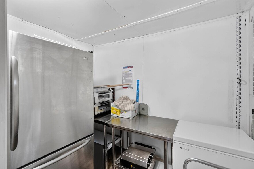 More Photos Of 3323 Saint Johns Ave, Palatka Restaurant For Sale
