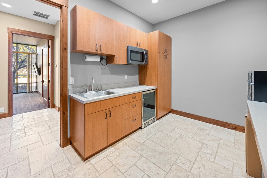 More Photos Of 7900 Sugar Pine Ct, Reno Warehouse For Lease