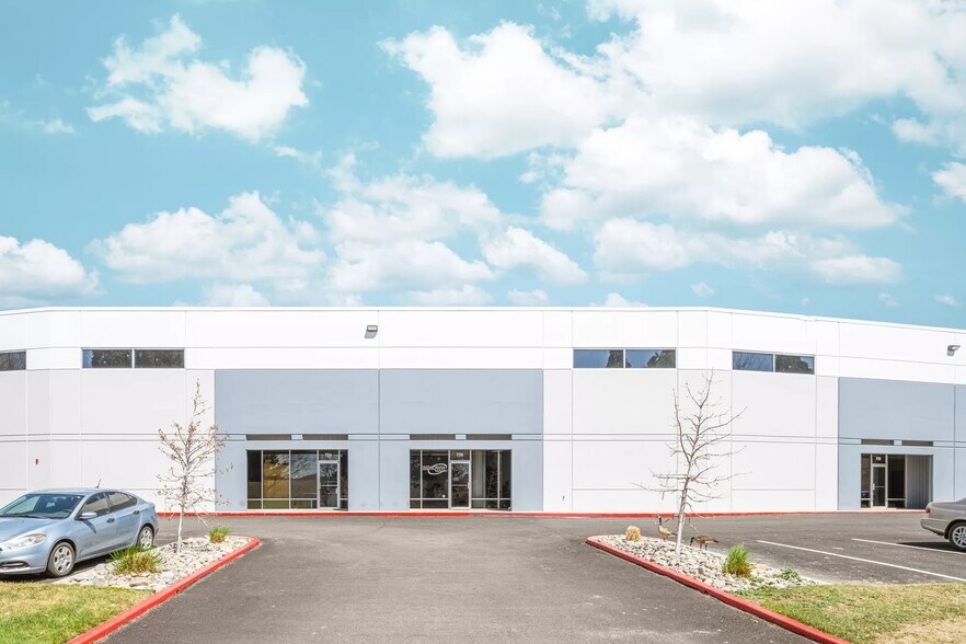 More Photos Of 700-742 Spice Islands Dr, Sparks Warehouse For Lease