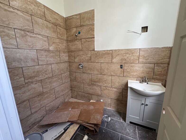 More Photos Of 340 N Boston Ave, Deland Apartments For Sale