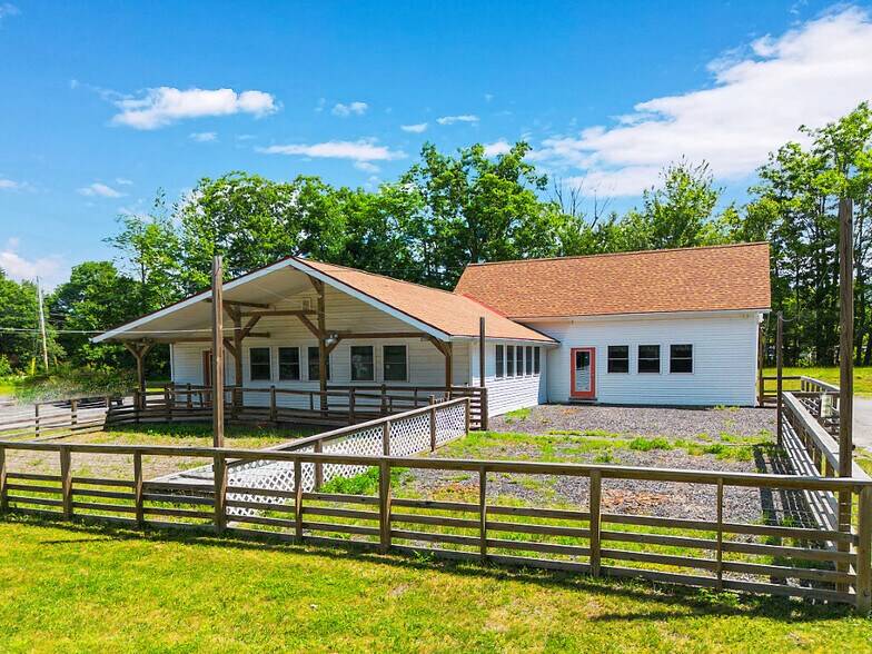 More Photos Of 205 W Main St, Liberty Restaurant For Sale