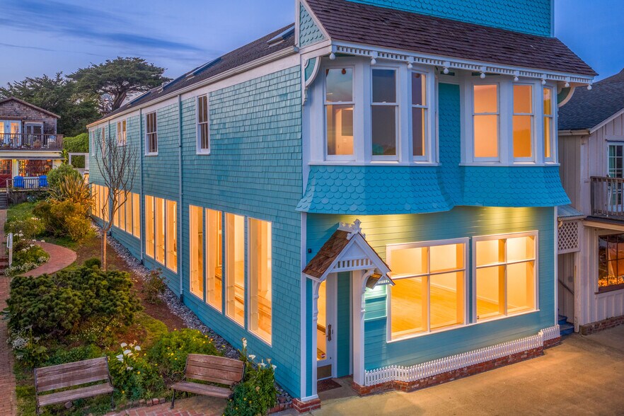 More Photos Of 45094 Main St, Mendocino General Retail For Sale