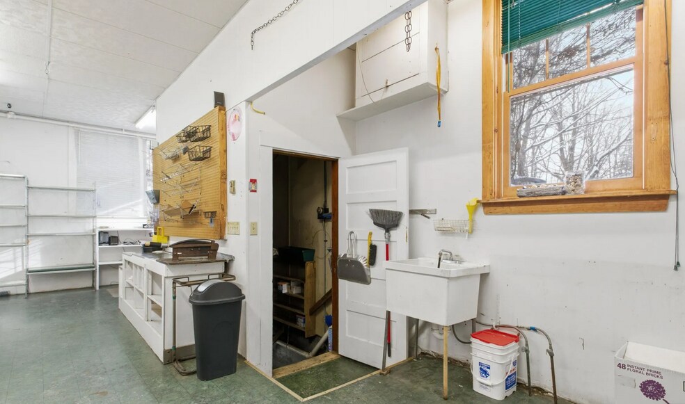 More Photos Of 47 Main St, Ashland Freestanding For Sale