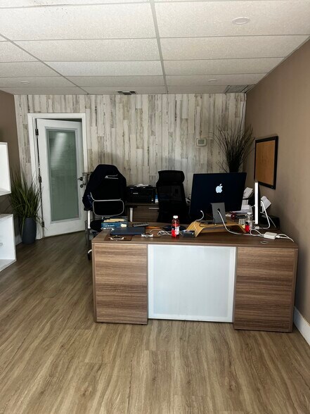 More Photos Of 10267-10297 NW 46th St, Sunrise Warehouse For Sale