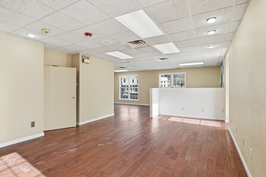 More Photos Of 37 Prospect St, East Longmeadow Storefront Retail Office For Lease