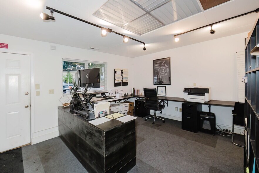 More Photos Of 5706 Bethel Rd, Port Orchard Warehouse For Sale