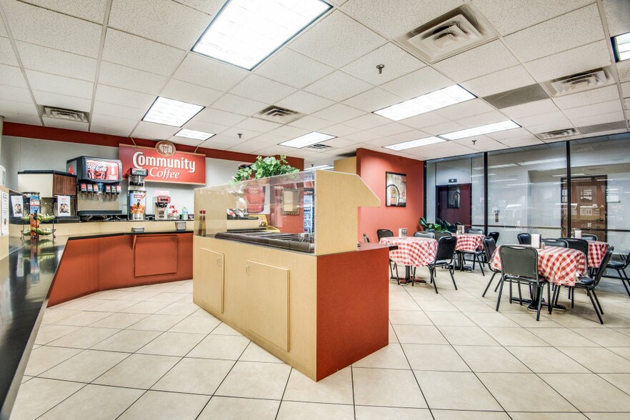 More Photos Of 13601 Preston Rd, Dallas Office For Sale