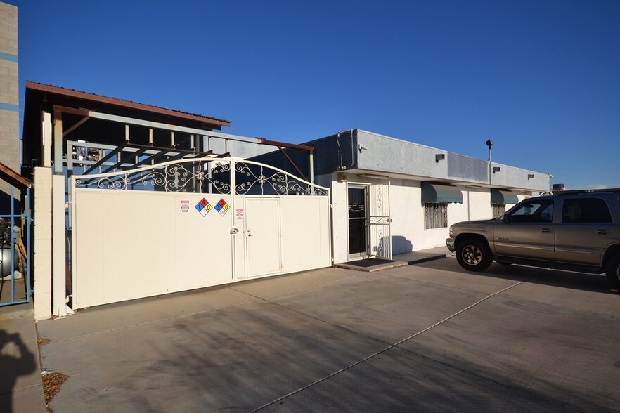More Photos Of 7741 N 68th Ave, Glendale Service For Sale