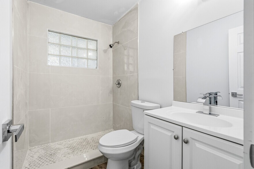 More Photos Of 662 Granada St, Fort Pierce Apartments For Sale