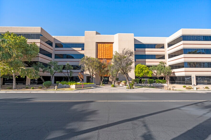 More Photos Of 202 E Earll Dr, Phoenix Medical For Sale