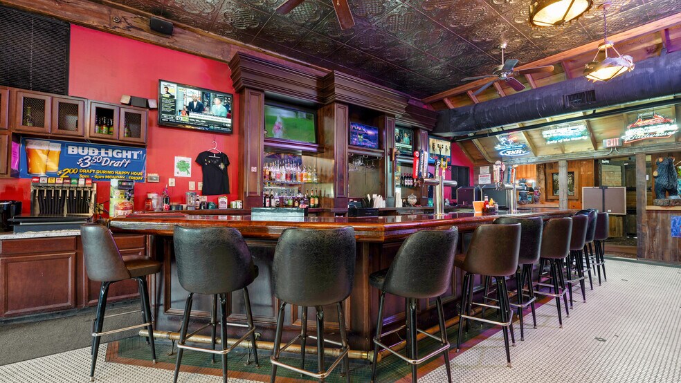 More Photos Of 1815 Bagnell Dam Blvd, Lake Ozark Restaurant For Sale