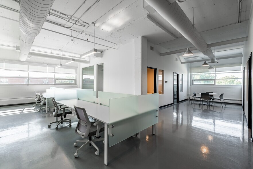 More Photos Of 6750 Av de l'Esplanade, Montréal Loft Creative Space For Lease