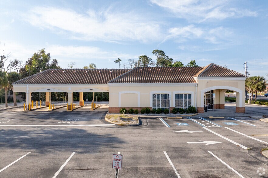 More Photos Of 18940 S Tamiami Trl, Fort Myers Medical For Lease
